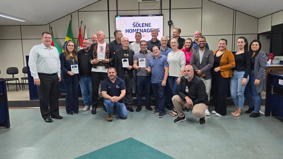 Homenagem ao Clube Tiarajú na Câmara de Vereadores de Ijuí pelos 60 anos