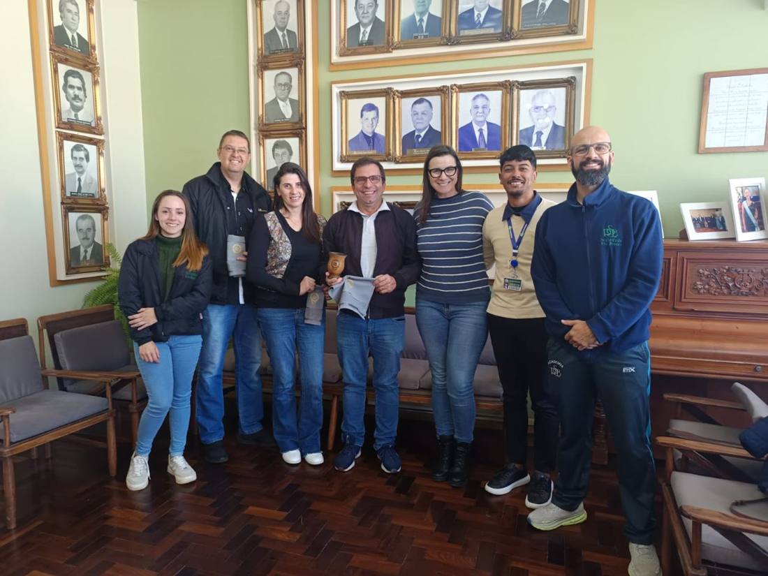 Comitiva do Clube Tiaraju realiza visita técnica à Sociedade Rio Branco para troca de experiências